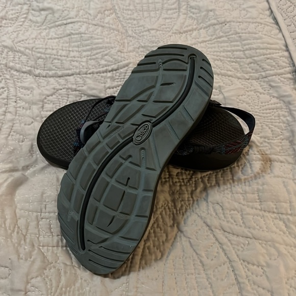 Blue and purple Chaco sandals - Picture 4 of 4